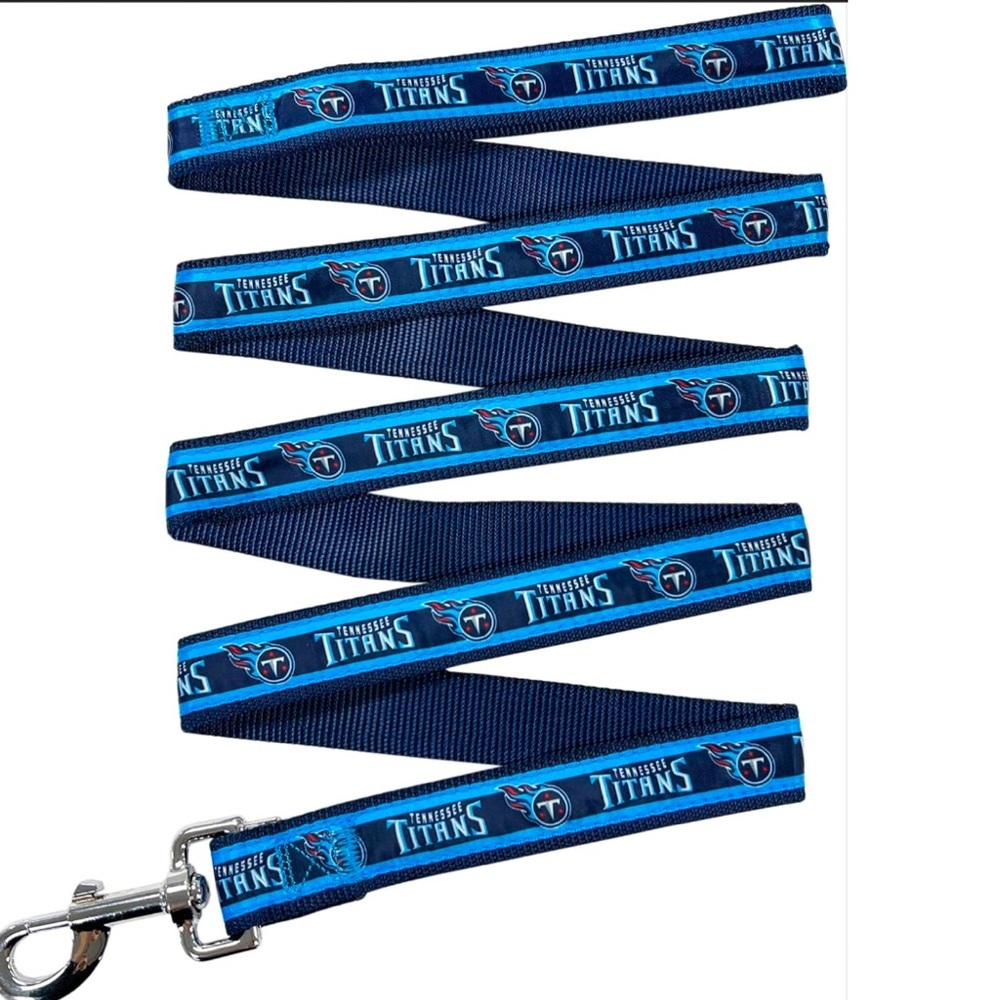 NIP NFL Titans satin 4ft dog leash M